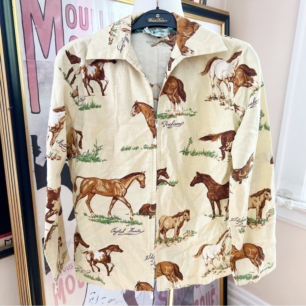 Tregos Westwear Rare Vintage Tan, Brown, Green All Over Horse Print Zip Up Shirt